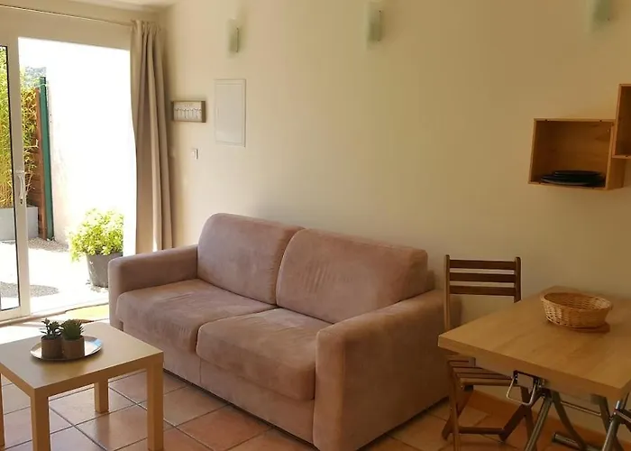 Greoux Les Bains Maisonette Avec Terasse De 30 M2 Et Parking Prive
